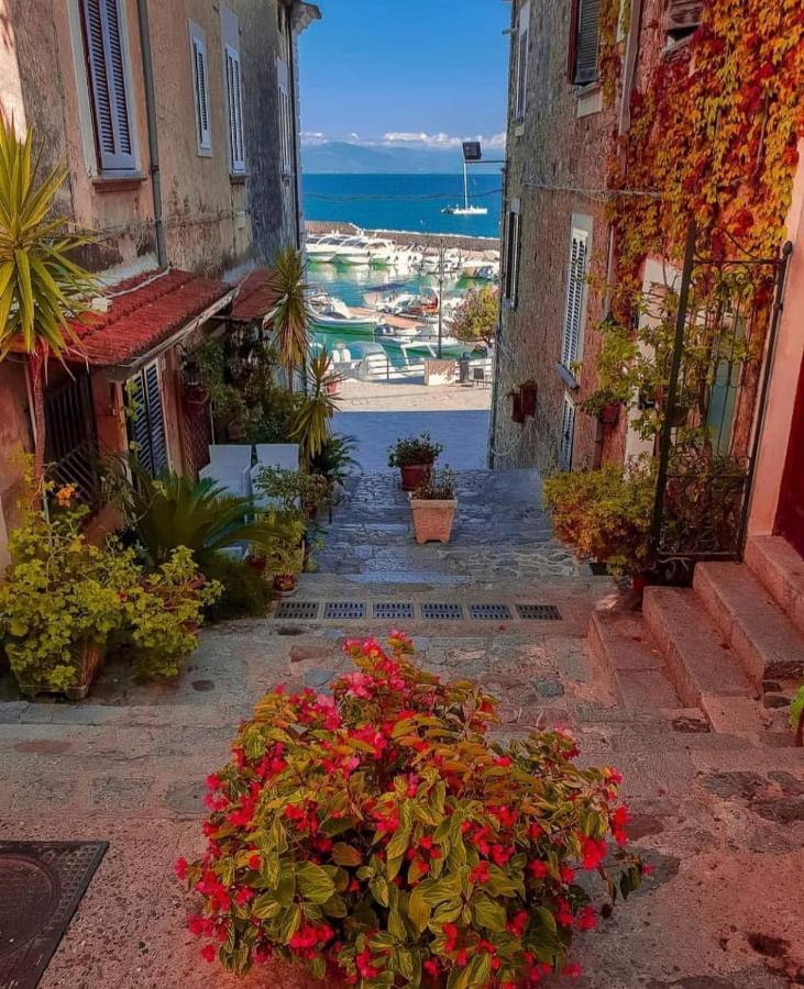 By The Sea In Scario Exterior photo
