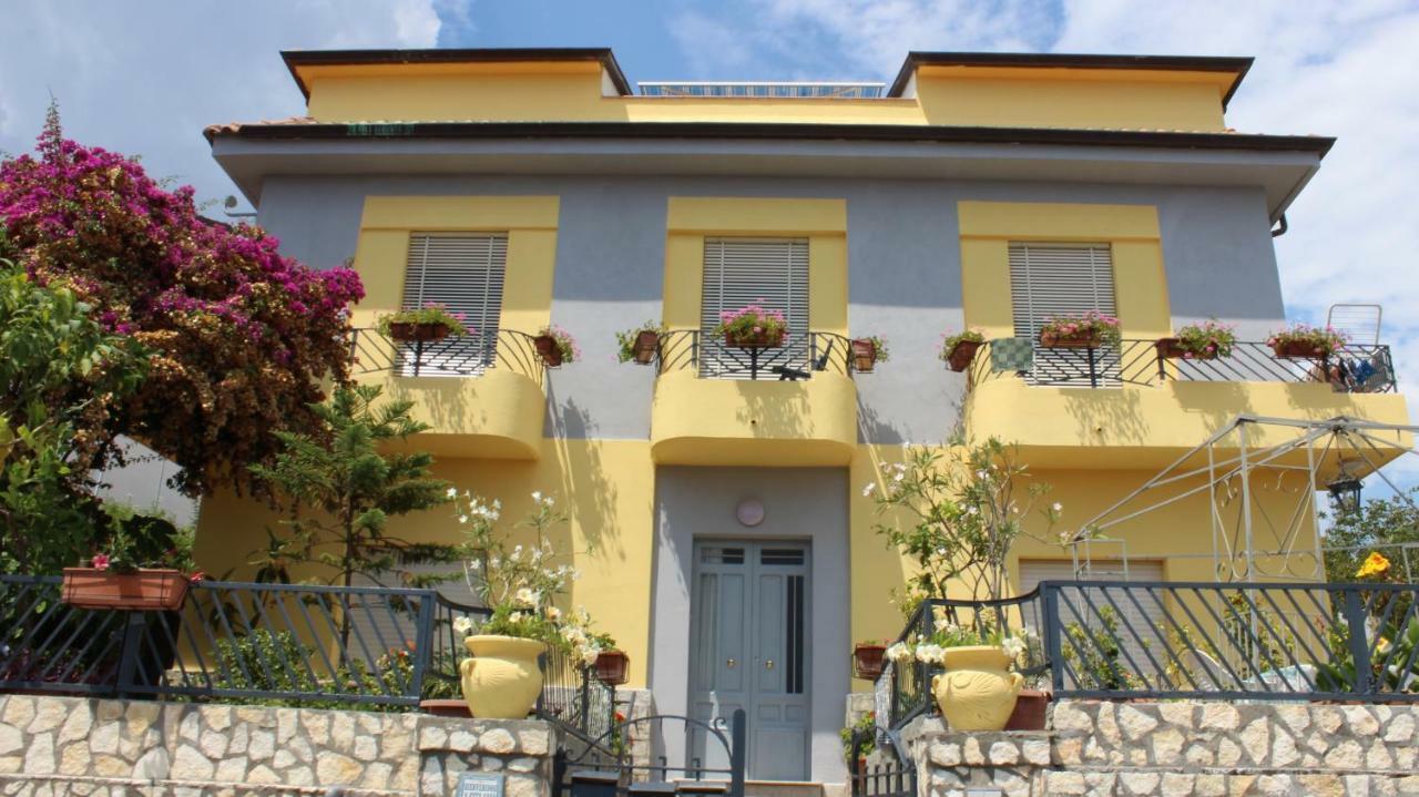 By The Sea In Scario Exterior photo