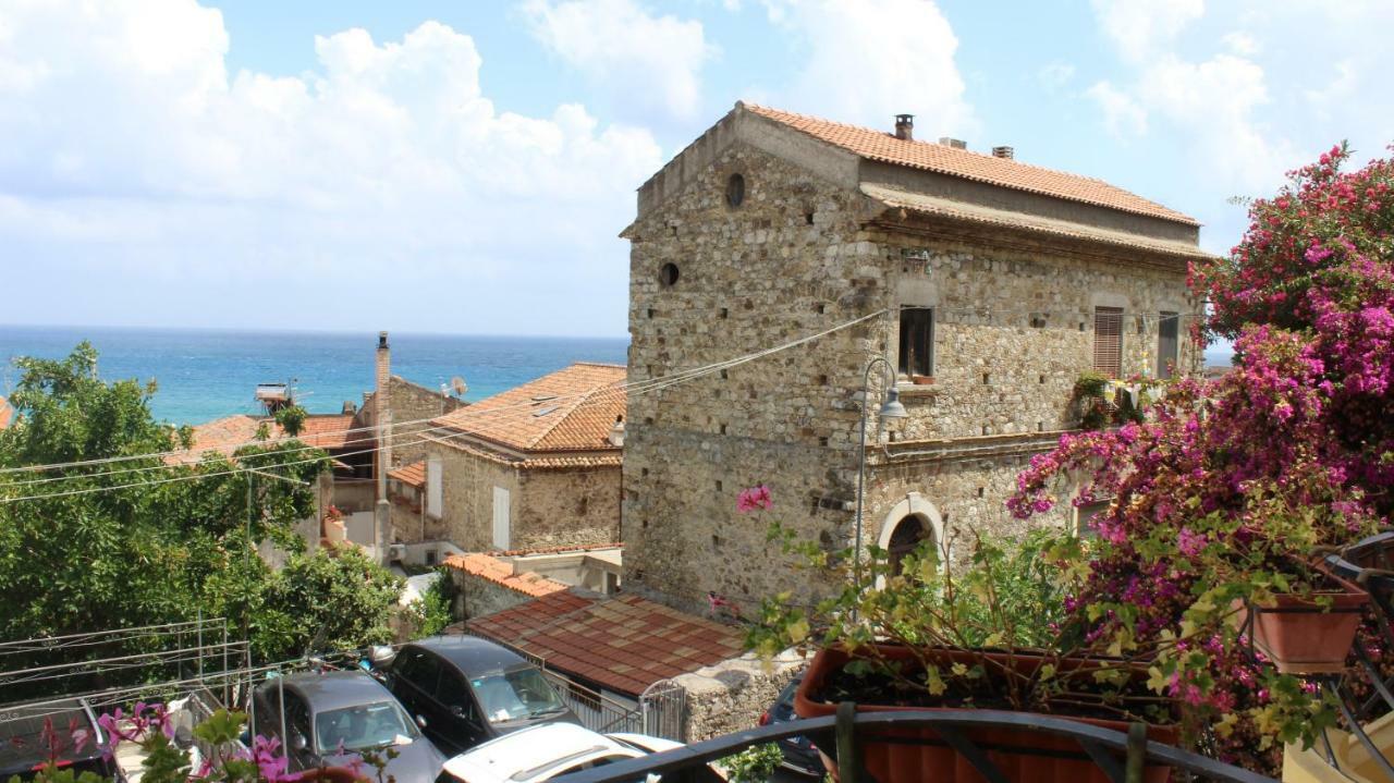 By The Sea In Scario Exterior photo
